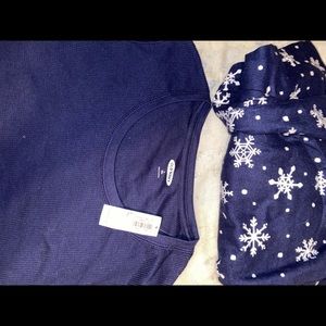Old Navy snowflake pajama set